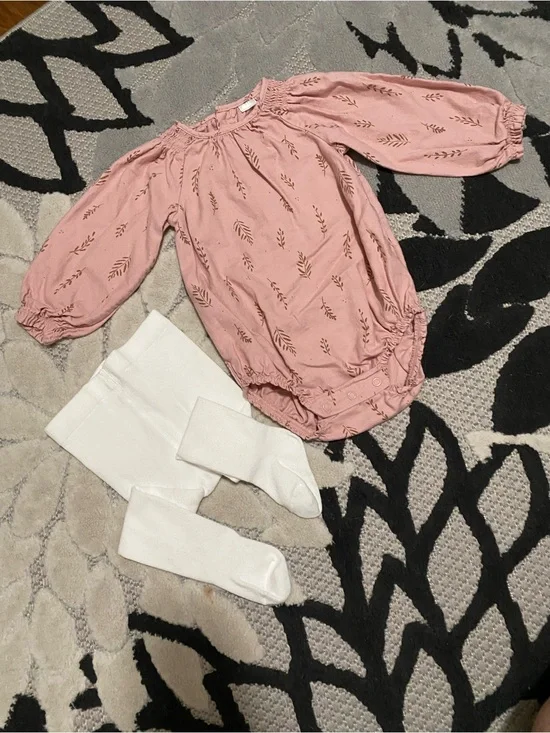 Carter’s Just One You Girls Pink Flannel Long Sleeve Onesie Size 12 Months