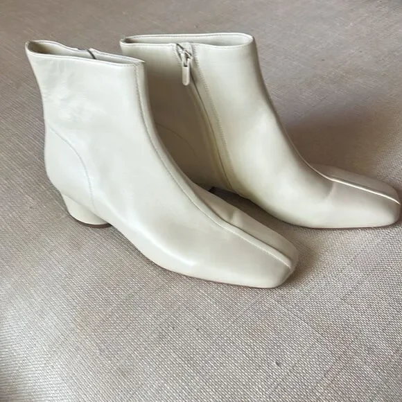 VINCE Ravenna White Leather Bootie Retro Vintage Style New  US 11