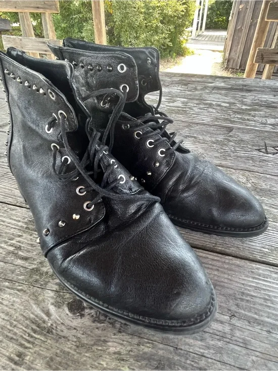Black STEWART WEITZMANN Lace-Up Leather Boots with Stud Detailing WOMENS SZ 7