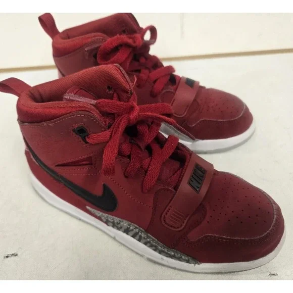 Air Jordan Legacy 312 (GS) Size 2y Child AT4047-601 Varsity Red/Black Boys Nike
