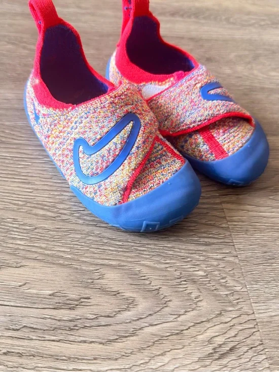 Nike Toddler Swoosh 1 size 7c