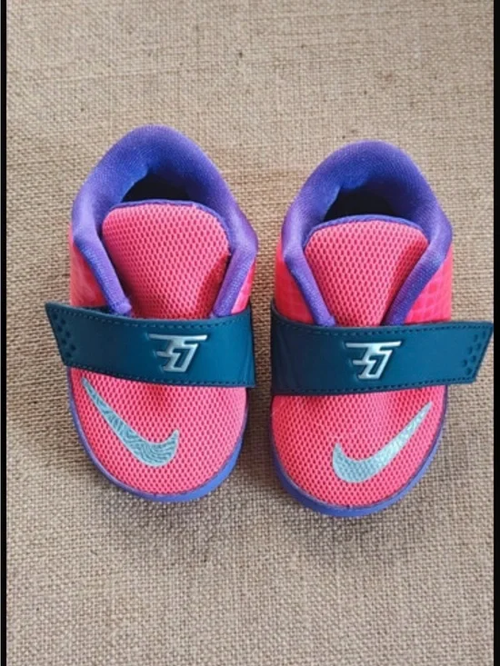 Nike KD 7 VII Baby Soft Crib Shoes Size 3C - Hyper Punch/Grape Pink
