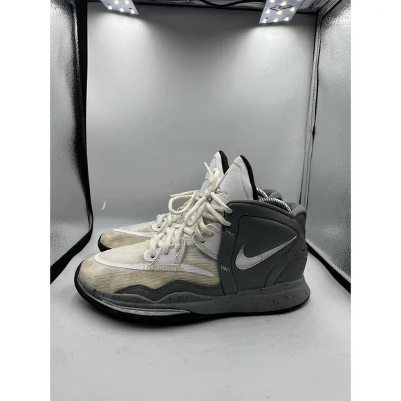 Nike‎ Boys Kyrie Infinity SE DD0335-108 Gray Basketball Shoes Sneakers Size 6.5Y