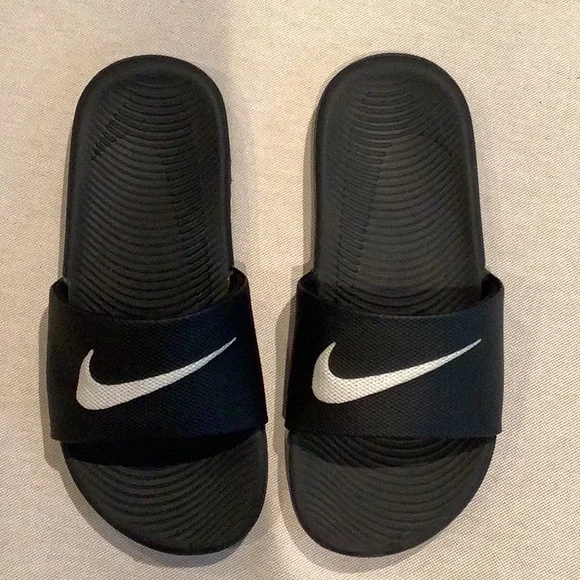 Nike - SHOES - SLIDES 3Y - Black - Little/Big Kids - GUC