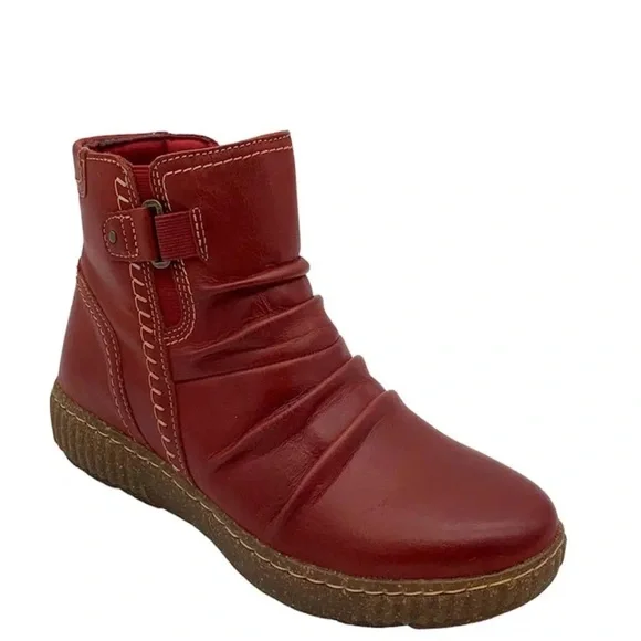 Clarks Collection Leather Ruched Ankle Boots Caroline Orchid Red Sz 7.5