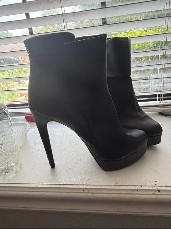 Women's Black High Heel Ankle Boots - Sleek Platform Stiletto