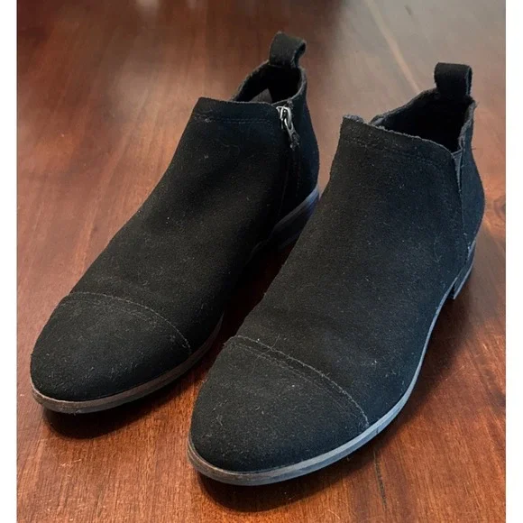 TOMS Womens 9.5 Black Suede Chelsea Ankle Boots Side Zip Low Heel Booties
