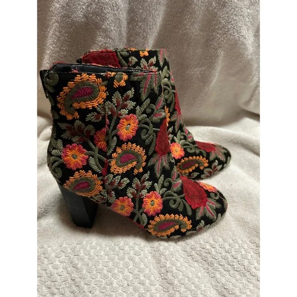 Floral Embroidered Block Heel Ankle Boots Black Red Orange Paisley Hippie 7.5