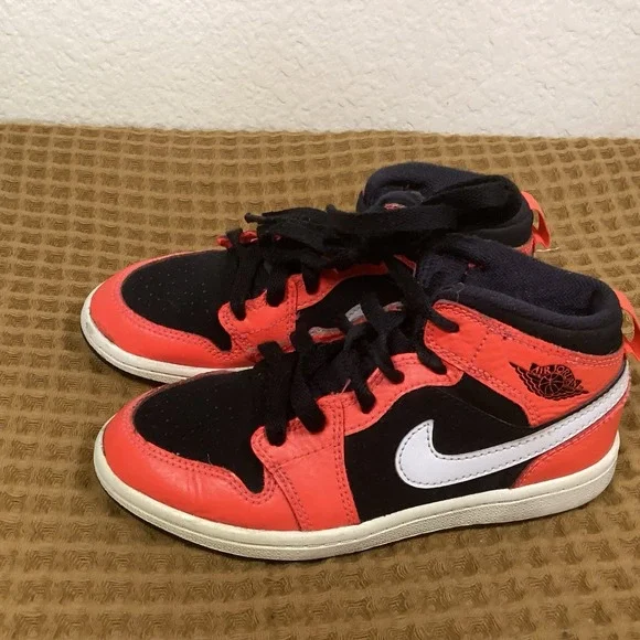 Nike Jordan 1 Mid PS Kids Shoes Size 13C Infrared Red Orange Black 640734-061
