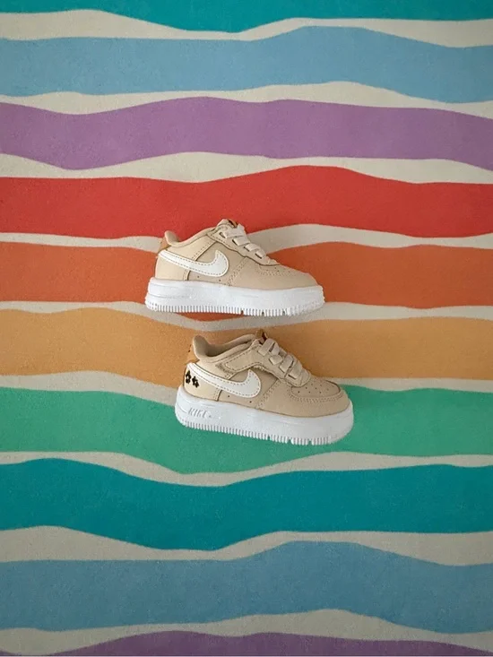 Nike Kids Tan and White Low-Top Sneakers