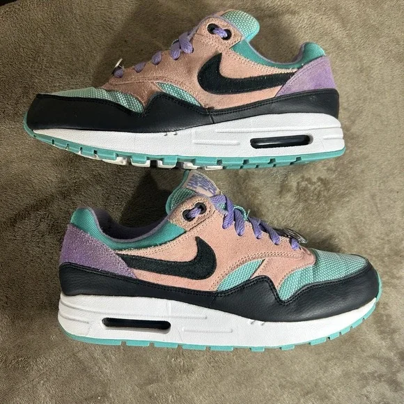 Nike Air Max 1 Have A Nike Day Youth 7Y Womens 8.5 Smiley Face AT8131-001