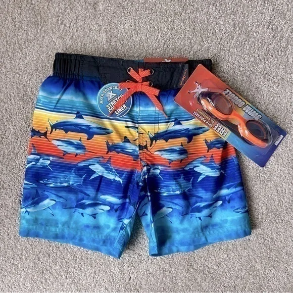 NWT ZeroXposur boys shark swim trunks with goggles size 4