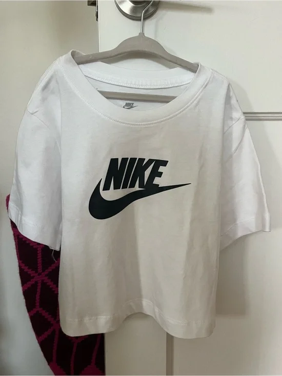 Nike White Cropped Short-Sleeve Tee for Girls