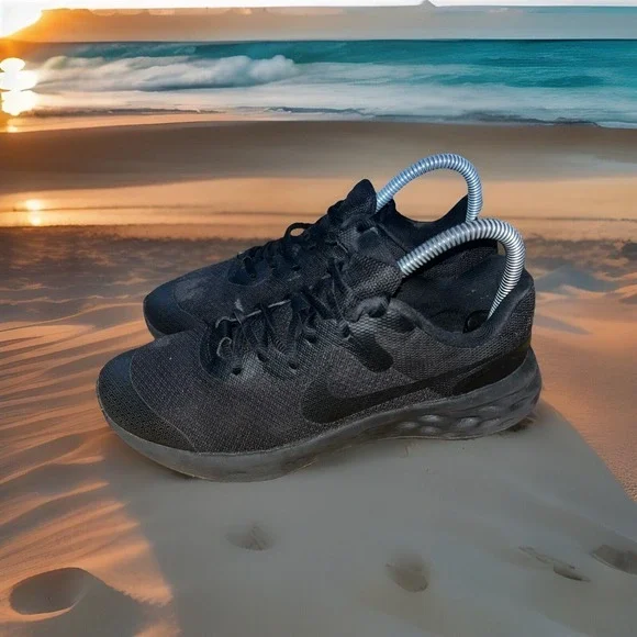 Women's Size 7 Nike Revolution 6‎ NN (GS) Shoes Black Dark Smoke DD1096-001 Gym