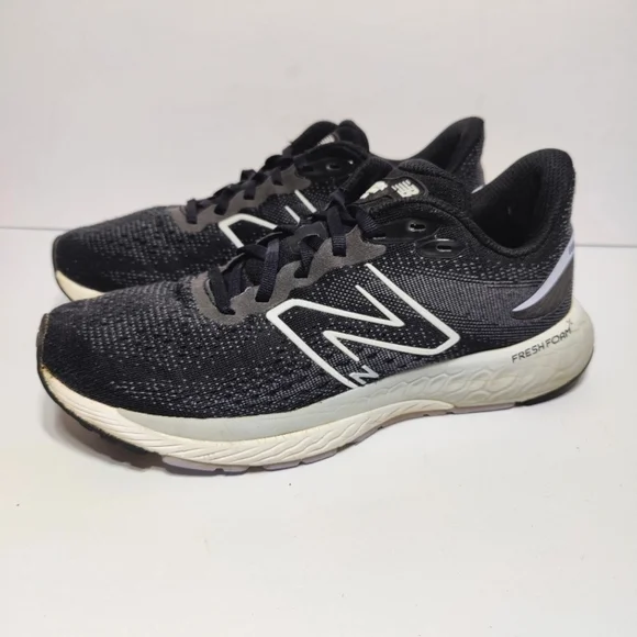 New Balance fresh foam 880 Women's Sneakers Black White Shoes Size 10