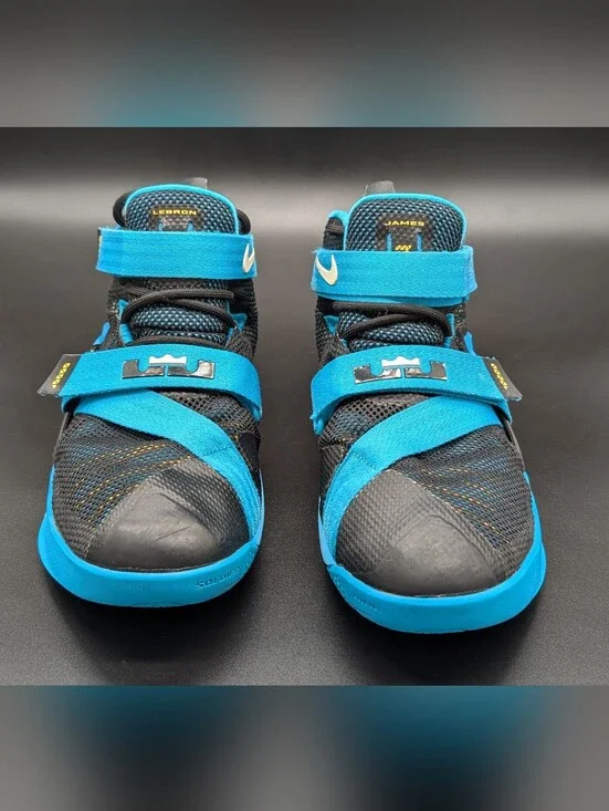 Nike LeBron Soldier 9 IX Basketball Sneakers