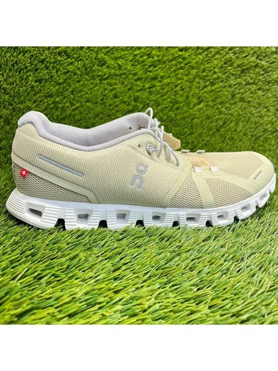 On Cloud 5 Womens Size 10 Beige White Athletic Running Walking Shoes Sneakers