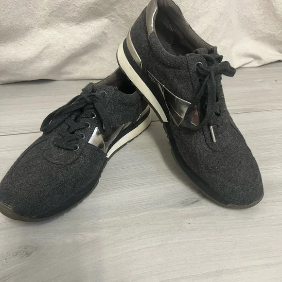 NEW Michael Kors Allie Trainer‎ Charcoal Flannel & Metallic Sneaker Sz 10