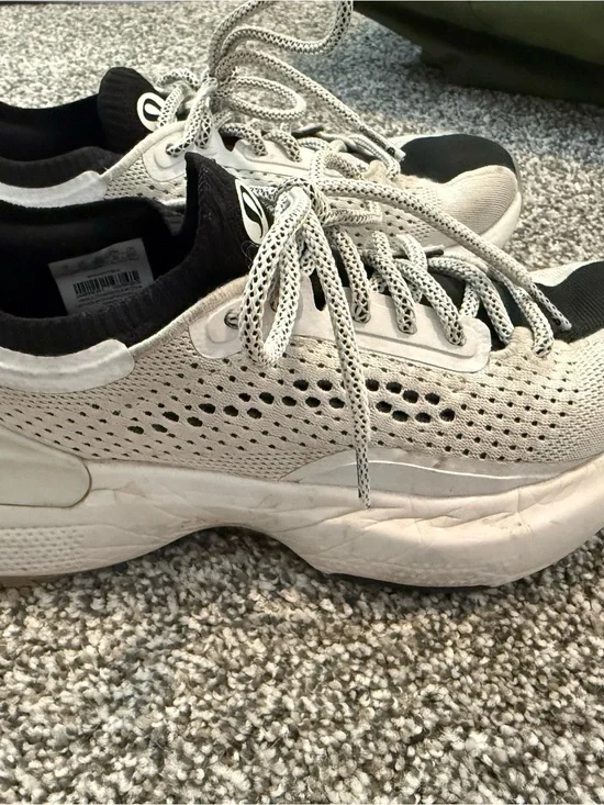 Women's Chunky Knit Trainer Sneakers in Cream and Black