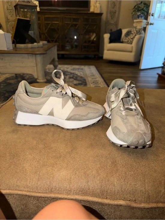 New Balance & Calia Women’s 327 Sneaker