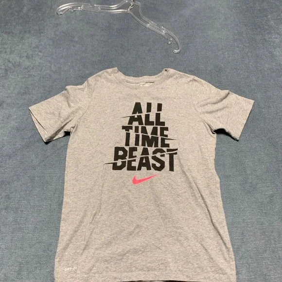Nike Dri Fit All Time Beast T Shirt Youth Boys Medium Gray Graphic Athletic Cut