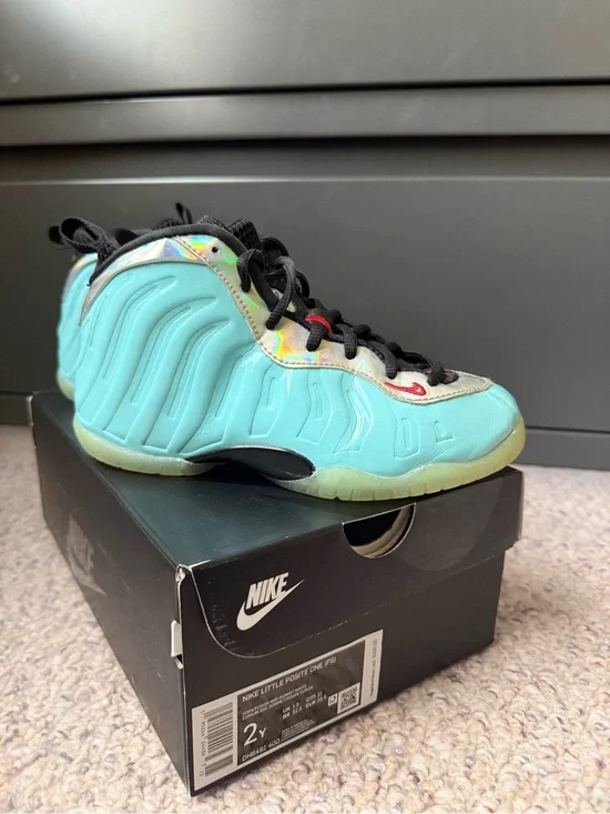 Nike Kids' Turquoise Foamposite Little Posite One Sneakers