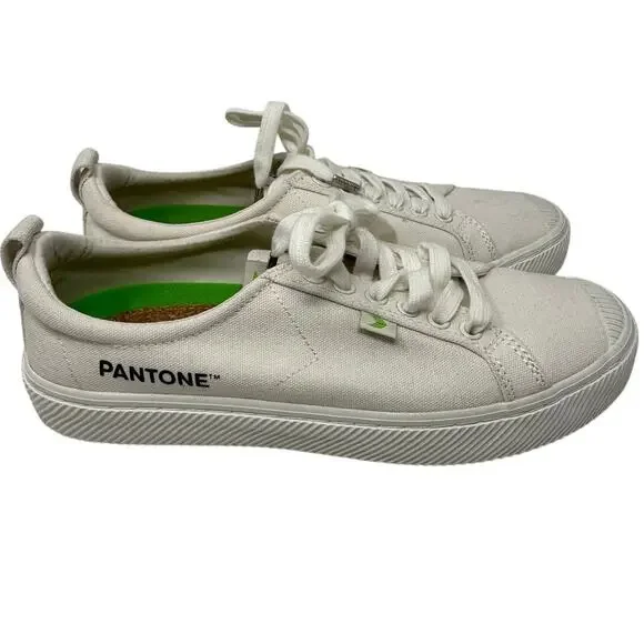 Cariuma OCA Low x Pantone Snow White Canvas Sneakers Men’s 8.5 Women’s 10