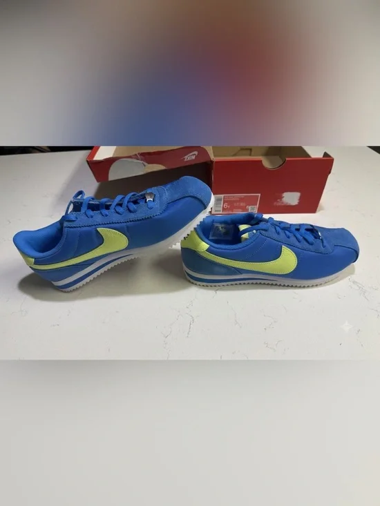 Nike Kids Royal Blue and Lime Retro Trainer Sneakers