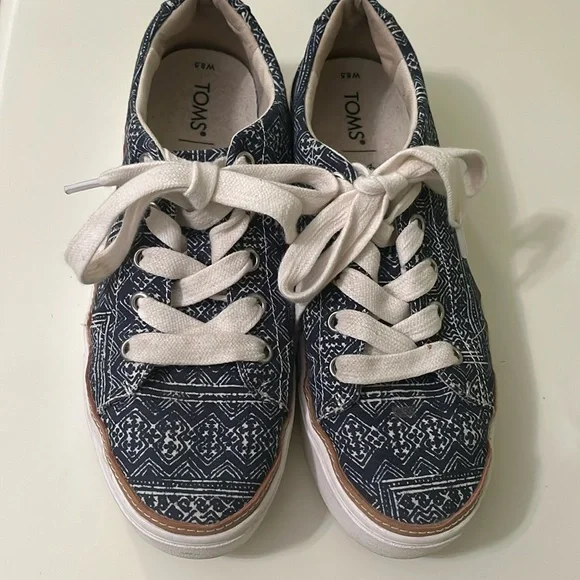 EUC TOMS Alex Sneakers