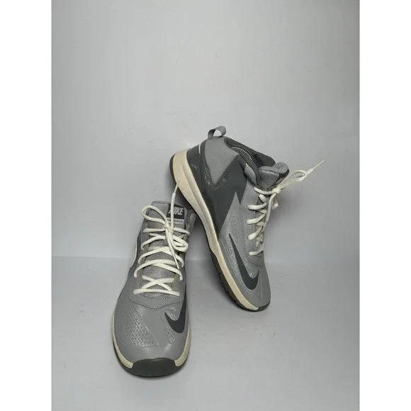 Nike Team Hustle D7 Grey Silver White Youth Size 7Y Kids Basketball‎ Shoes