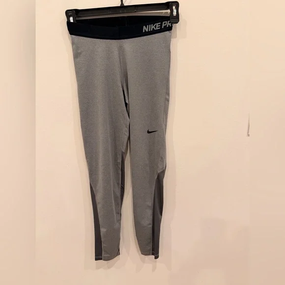 Nike Pro Dri-FIT Women’s Leggings Gray Black Athletic‎ Training Size M