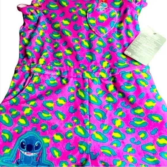 ⭐️⭐️HOST PICK⭐️⭐️ NWT‎ Disney Stitch Coverup