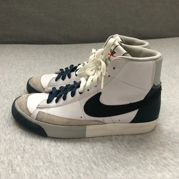 Nike Blazer Mid ‘77 Remix “Split White Spruce” Youth Size: US 5.5Y