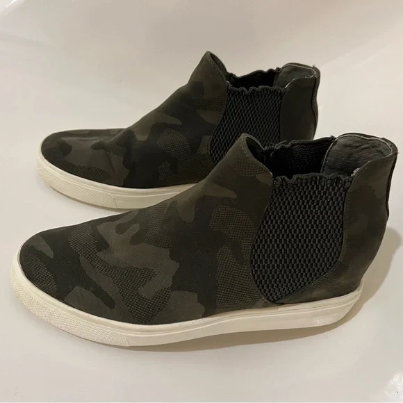 STEVE MADDEN Sultan Chelsea Wedge Sneaker size 7‎