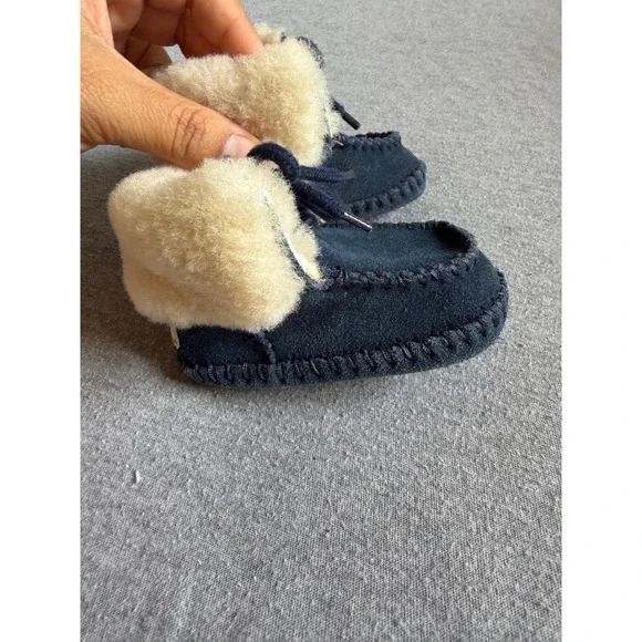 UGG Booties Jesse Bow II Navy Blue Suede Sheepskin Infant Size 0/1