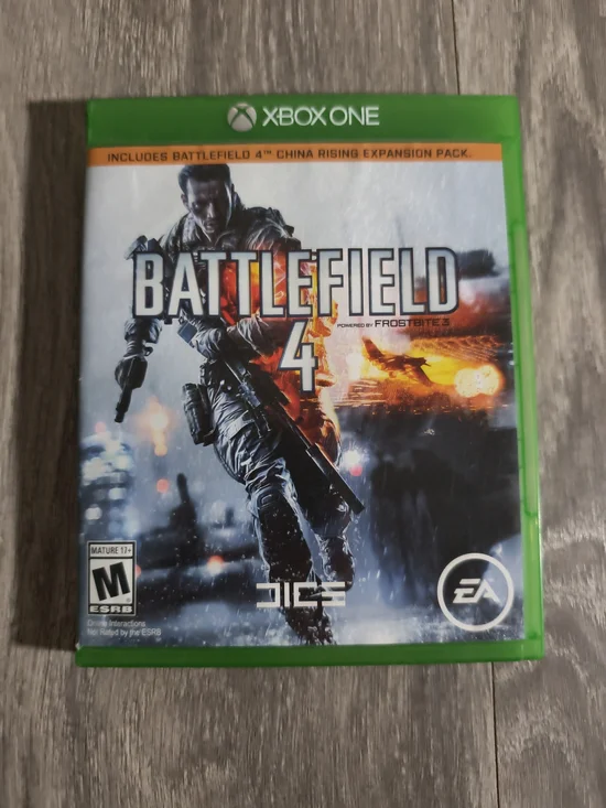 Battlefield 4 (Xbox One) - Green Case by EA