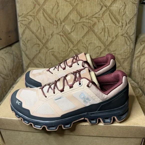 ON Women's Cloudventure Waterproof Running Shoes, Size 9.5 Medium US