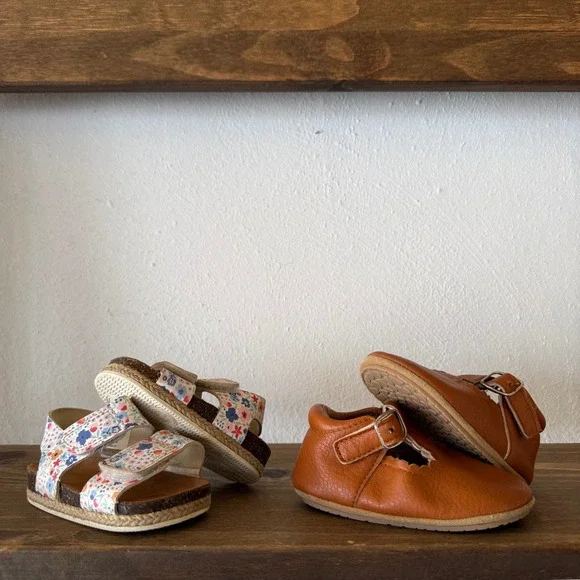 Lot of 2 Toddler Girls Shoes Size 3 Floral Sandals Brown Mary Jane Flats