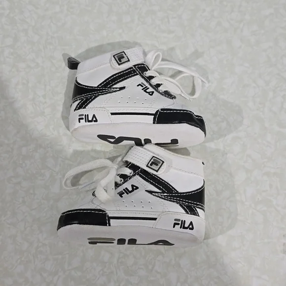 Fila crib shoes Size‎ 5-8 months