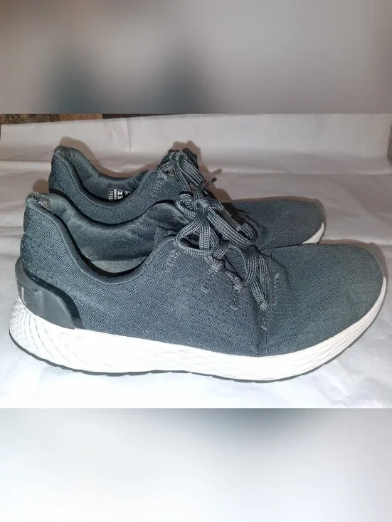 NOBULL Women’s Allday 365 Ripstop SIze 8 GRAY