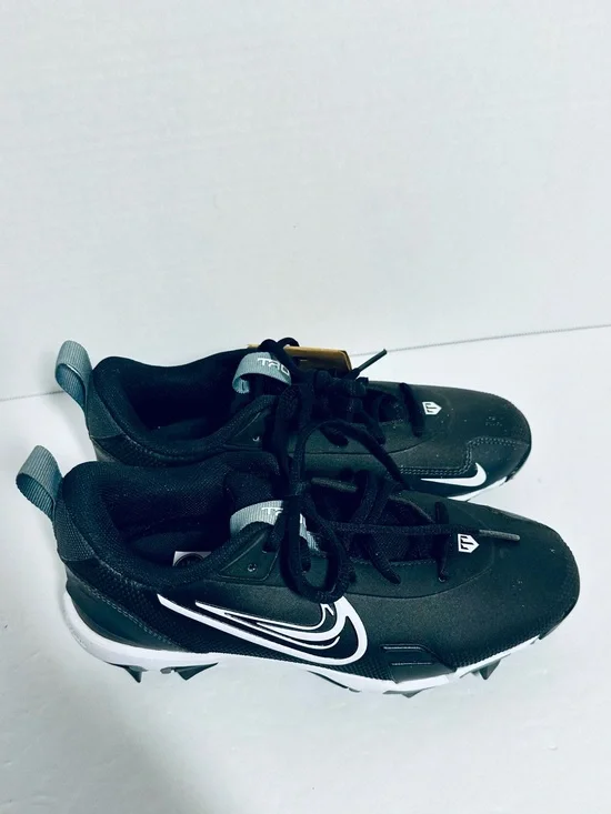 Nike Kids' Force Trout 9 Keystone RM Baseball Cleats Children’s size 4 NWT