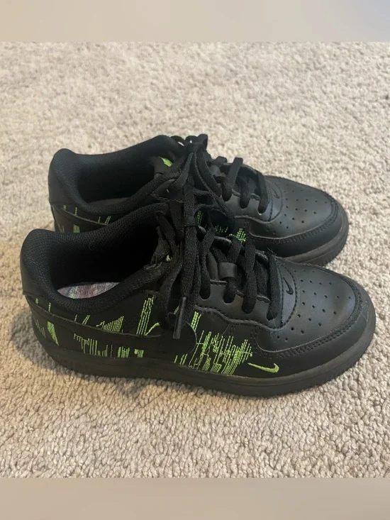 Boys Nike Air Force 1