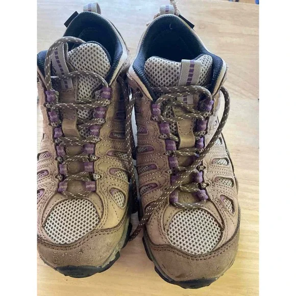 Women's Shoe Size 8 Oboz Brown Hiking Shoes