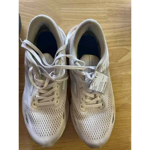 Women's Shoe Size 9 Brooks Running Shoes