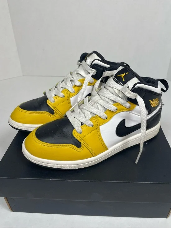 Little Kid's Jordan 1 Mid Yellow Ochre/Black-White (PS) (DQ8424 701) - 2.5Y