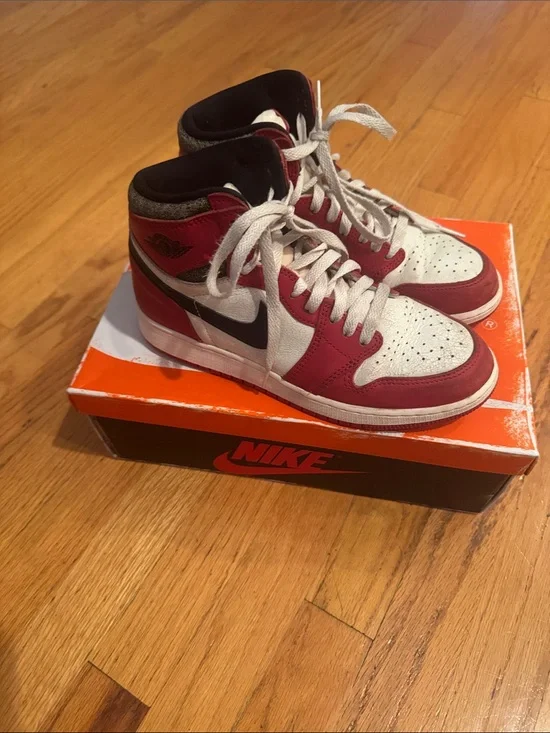 Air Jordan 1 retro OG Chicago’s 6Y