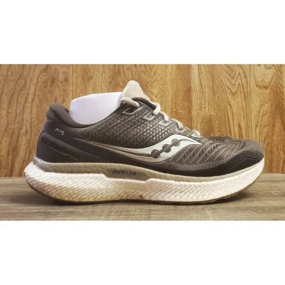 Saucony Triumph‎ 18 Running Sneakers Womens Size 9.5 Wide Charcoal