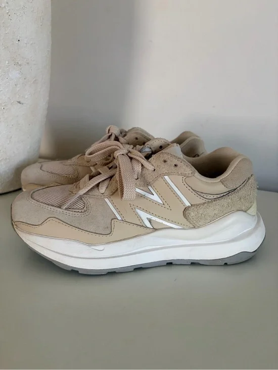 New Balance women’s 57/40 Neutral Beige/Taupe Sneakers size 6.5