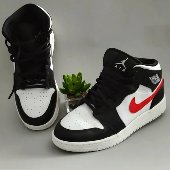 Air Jordan 1 mid multicolor Swoosh  Size 5 Y Leather Sneakers Wings logo