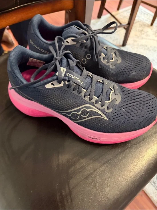 Saucony Women's Navy with Pink Midsole Running Sneakers